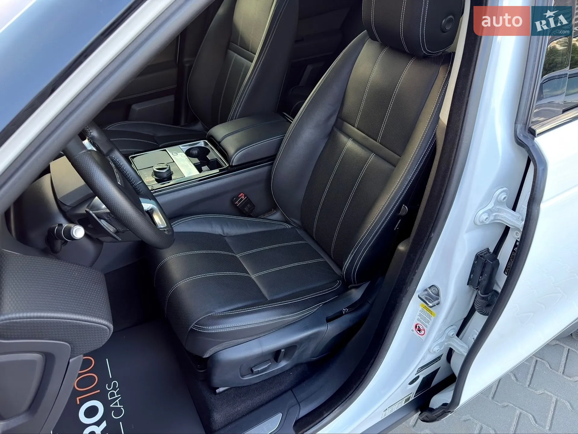 2017 Land Rover Range Rover Velar - мініатюра 23