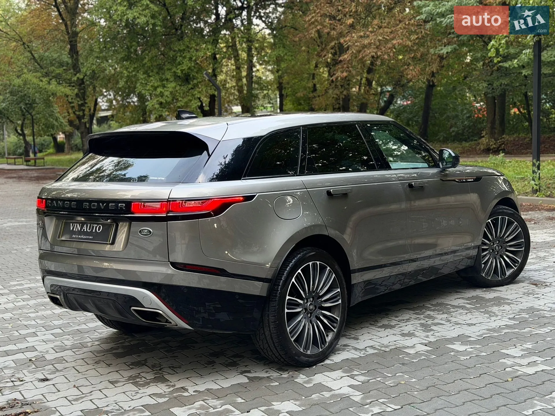 2017 Land Rover Range Rover Velar - мініатюра 18