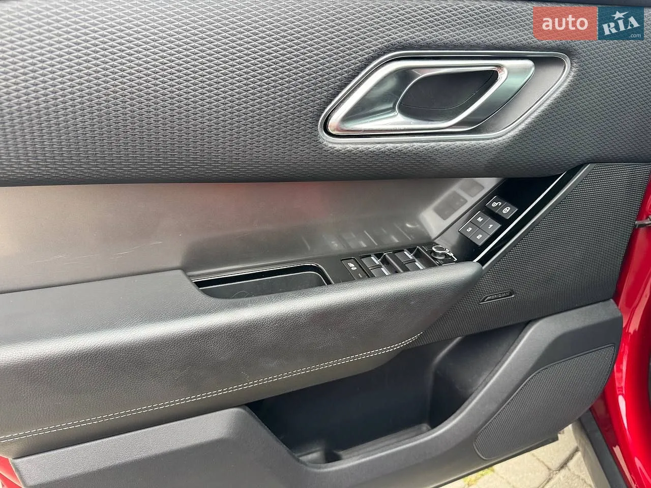 2018 Land Rover Range Rover Velar - мініатюра 13