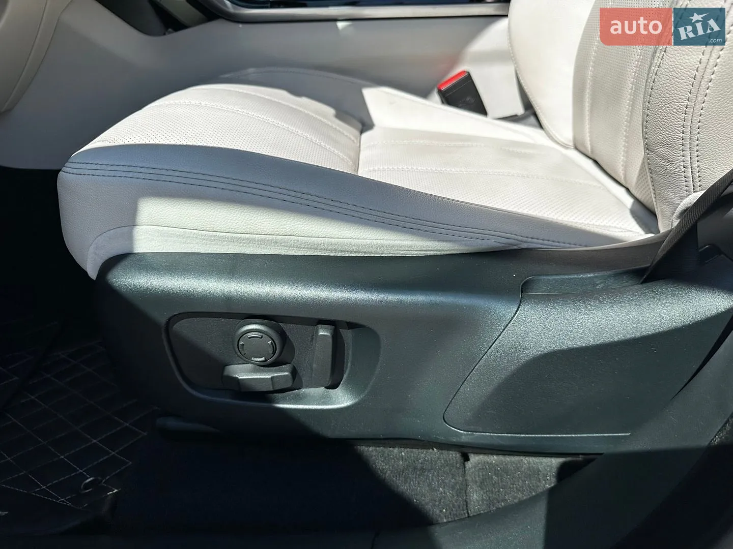 2019 Land Rover Range Rover Velar - мініатюра 11