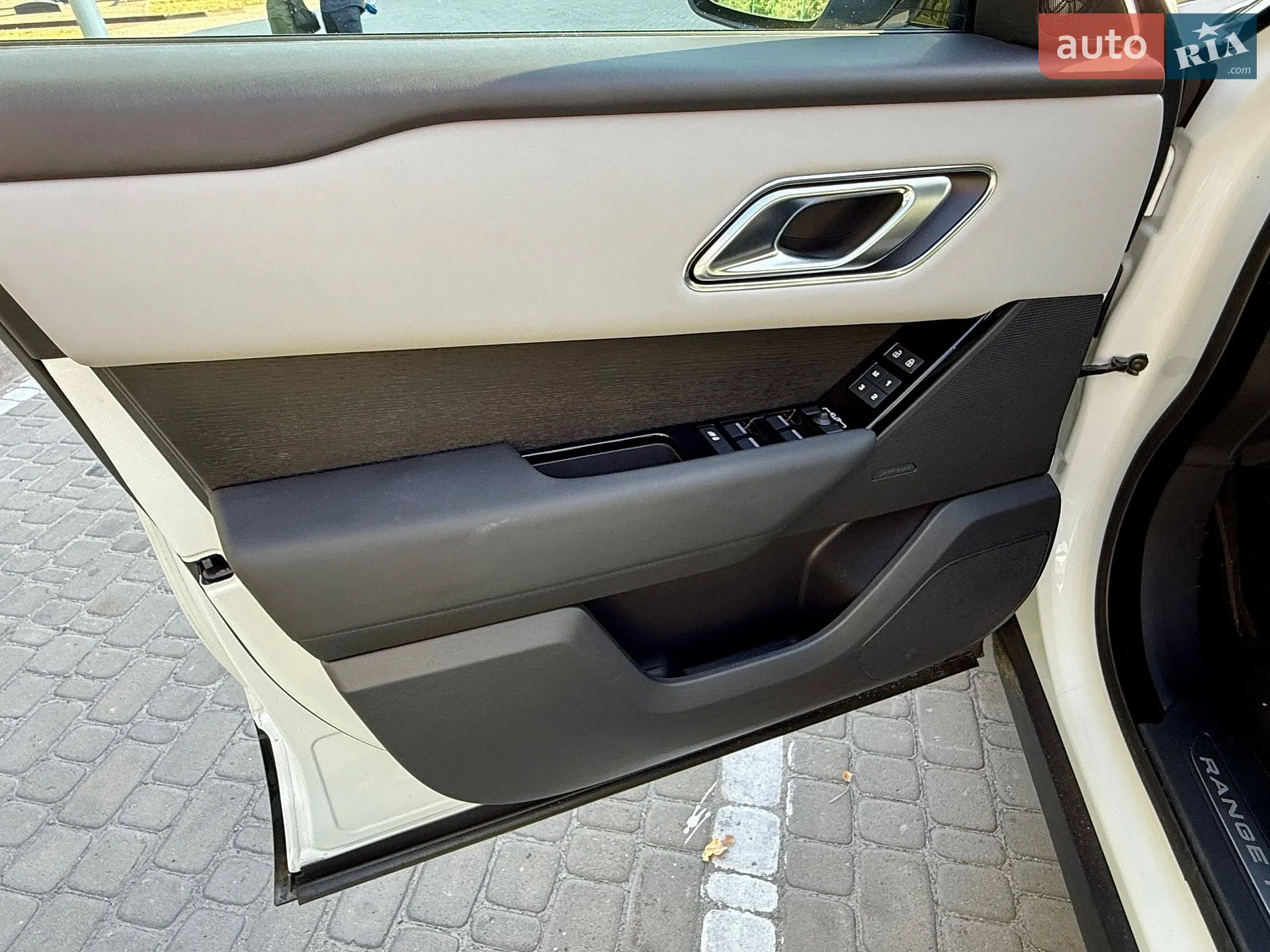 2025 Land Rover Range Rover Velar - мініатюра 4