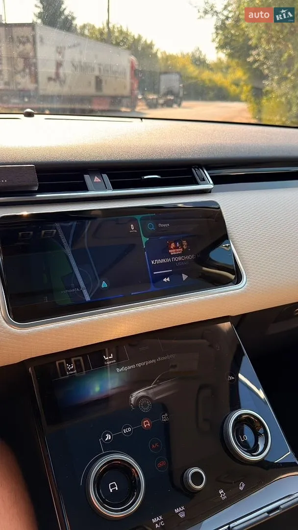 2019 Land Rover Range Rover Velar - мініатюра 18