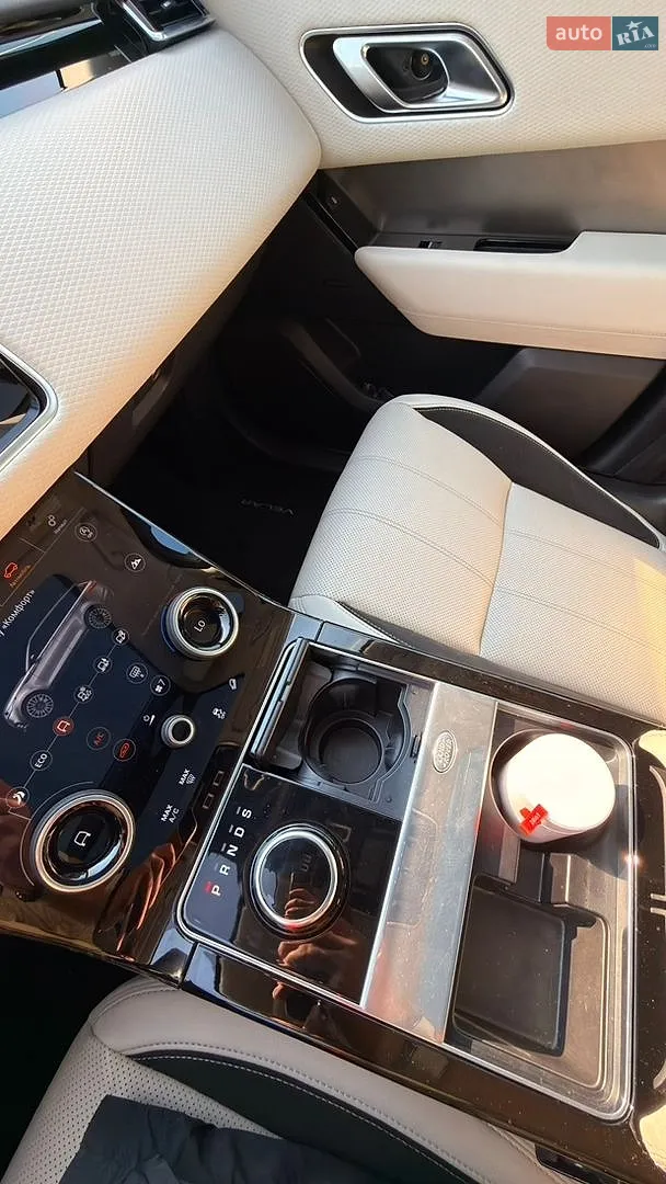 2019 Land Rover Range Rover Velar - мініатюра 25