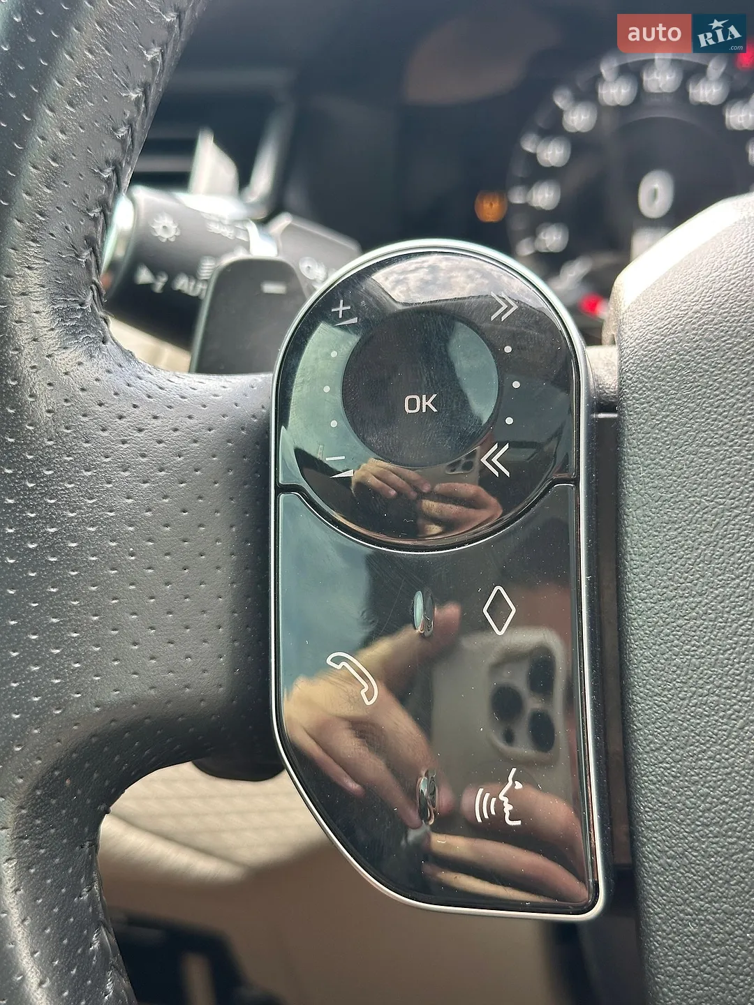 2018 Land Rover Range Rover Velar - мініатюра 32