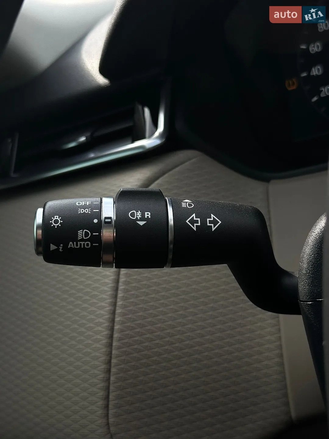 2018 Land Rover Range Rover Velar - мініатюра 40