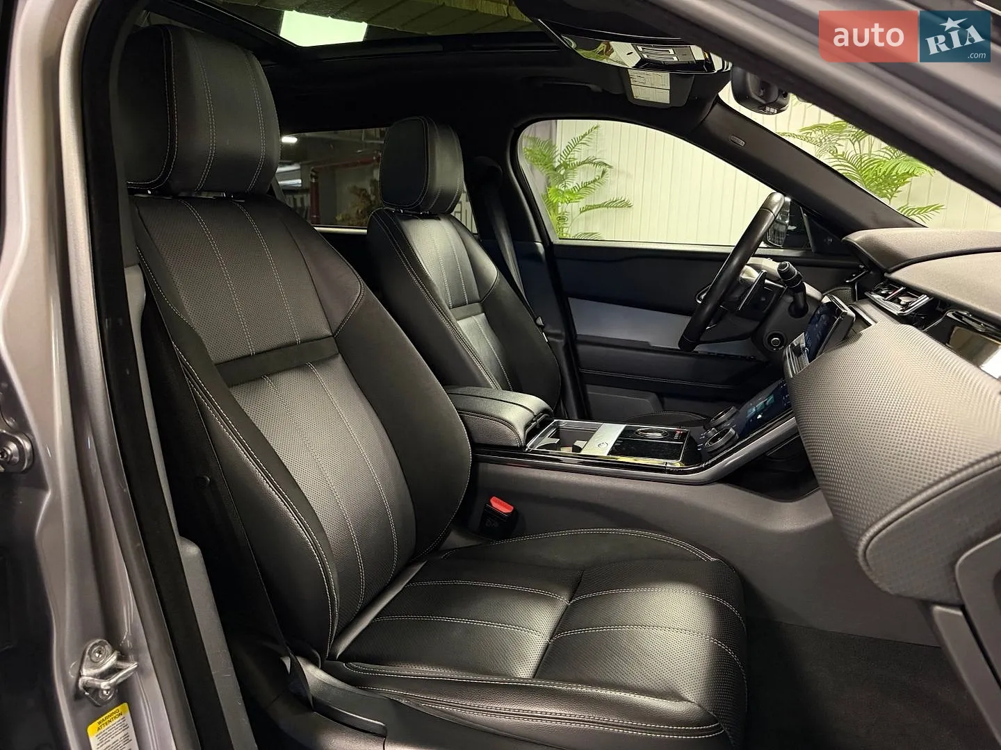 2019 Land Rover Range Rover Velar - мініатюра 36