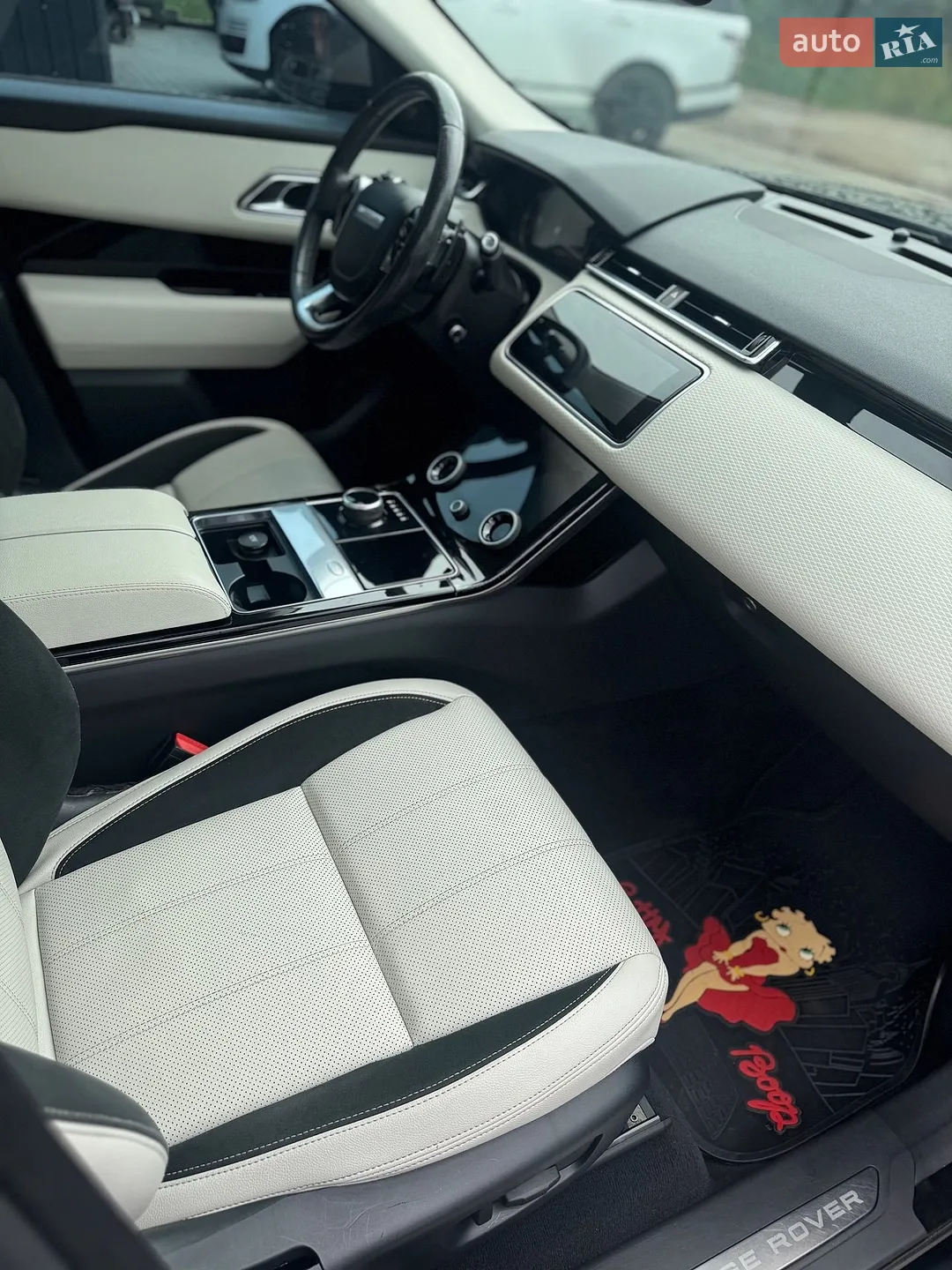 2018 Land Rover Range Rover Velar - мініатюра 9