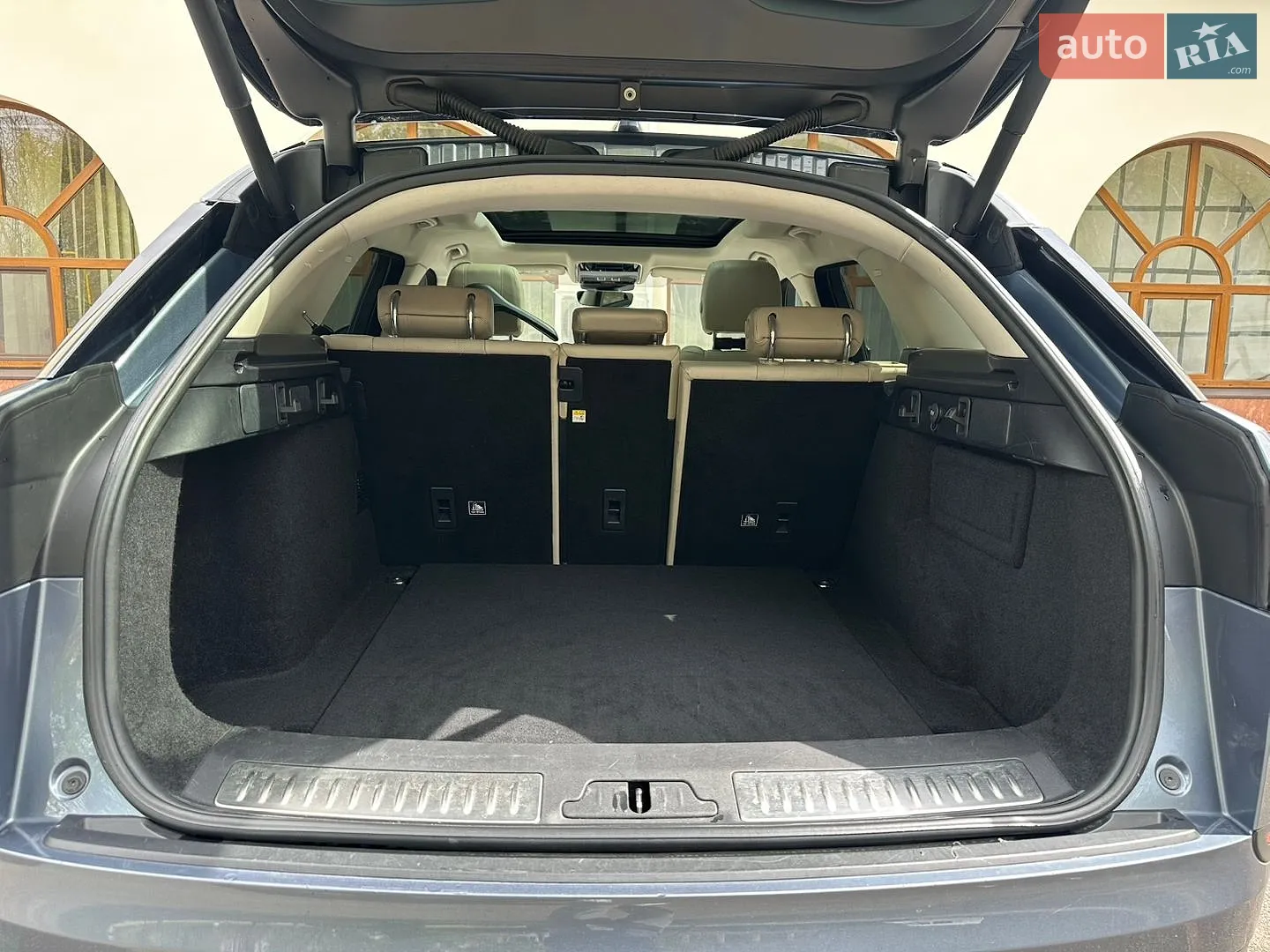 2019 Land Rover Range Rover Velar - мініатюра 26