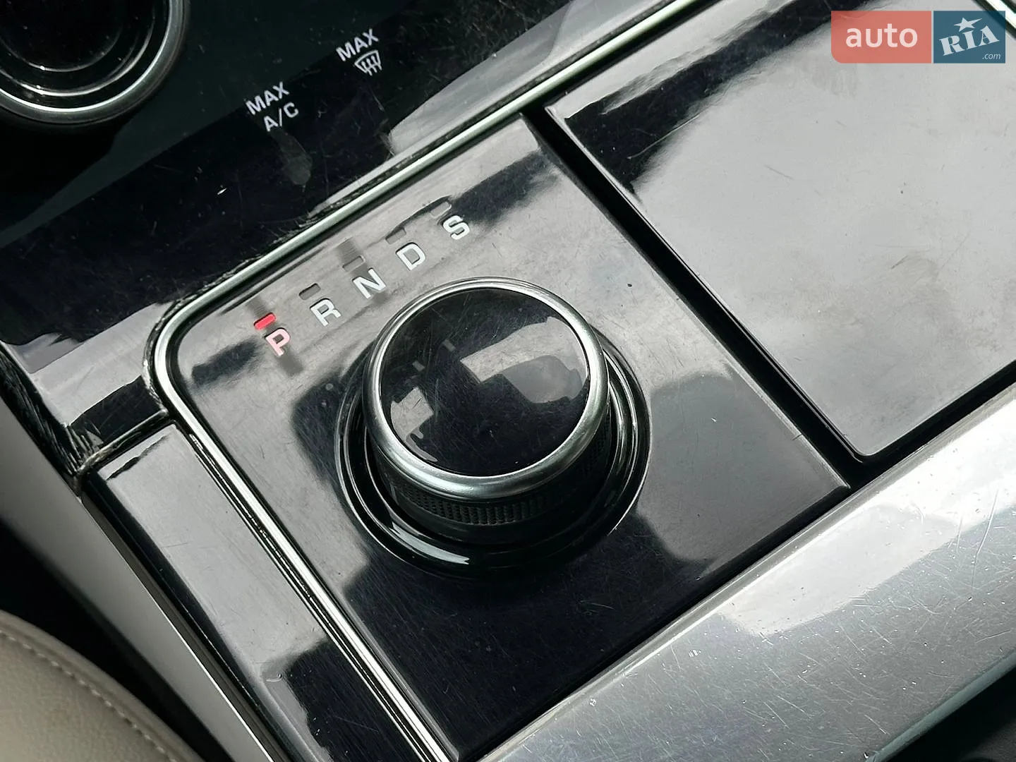 2019 Land Rover Range Rover Velar - мініатюра 39