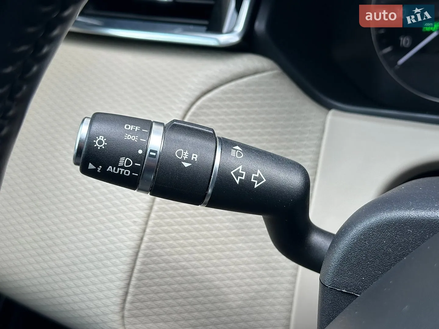 2019 Land Rover Range Rover Velar - мініатюра 41