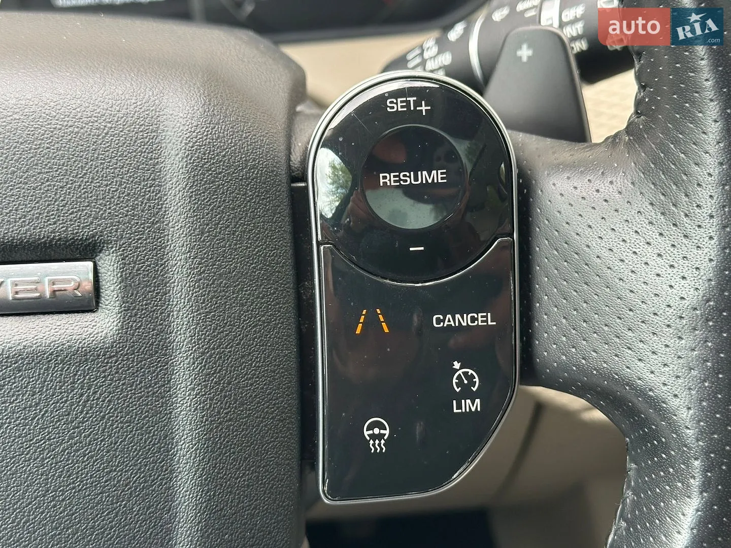 2019 Land Rover Range Rover Velar - мініатюра 40