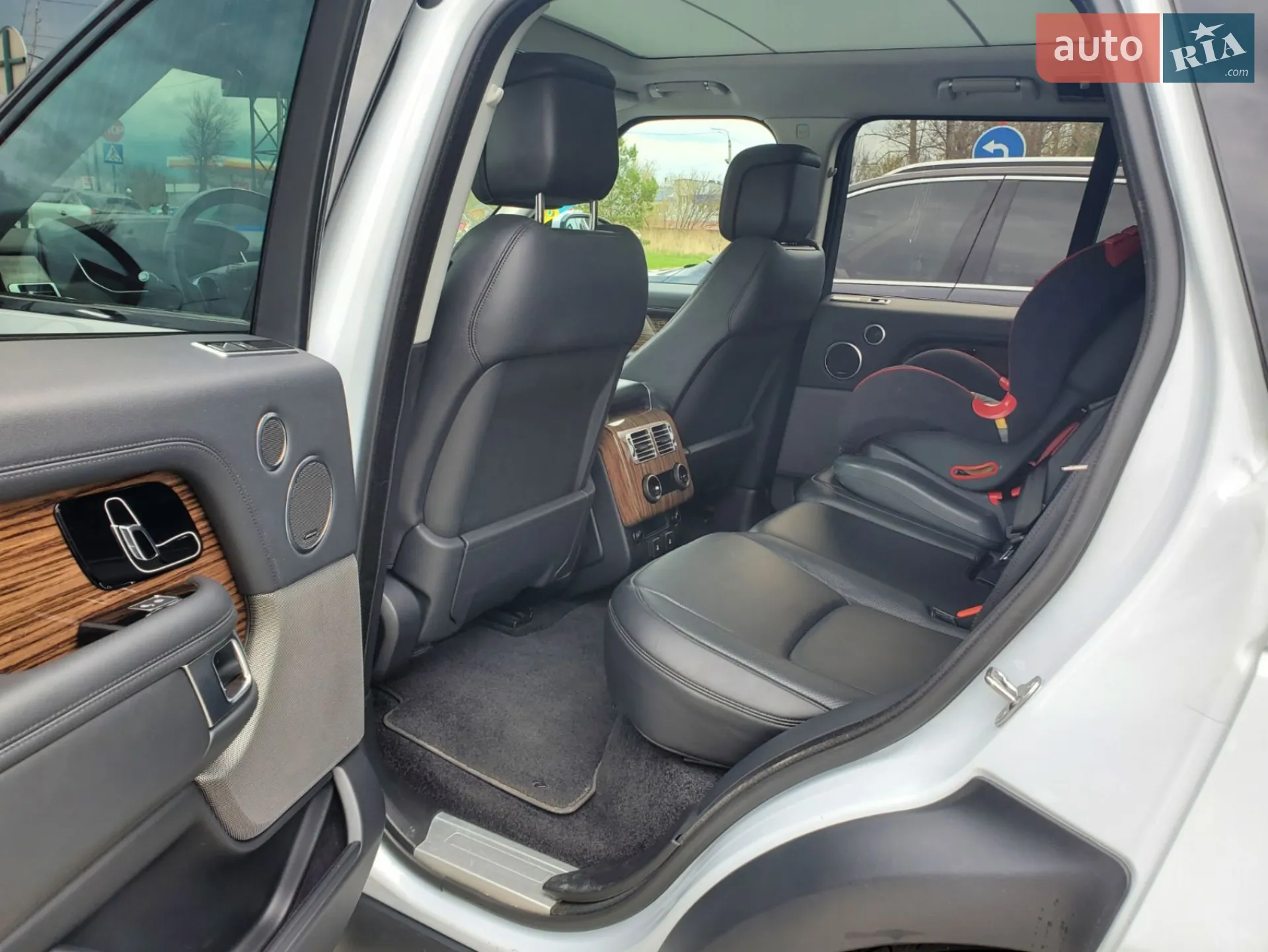 2018 Land Rover Range Rover - мініатюра 12