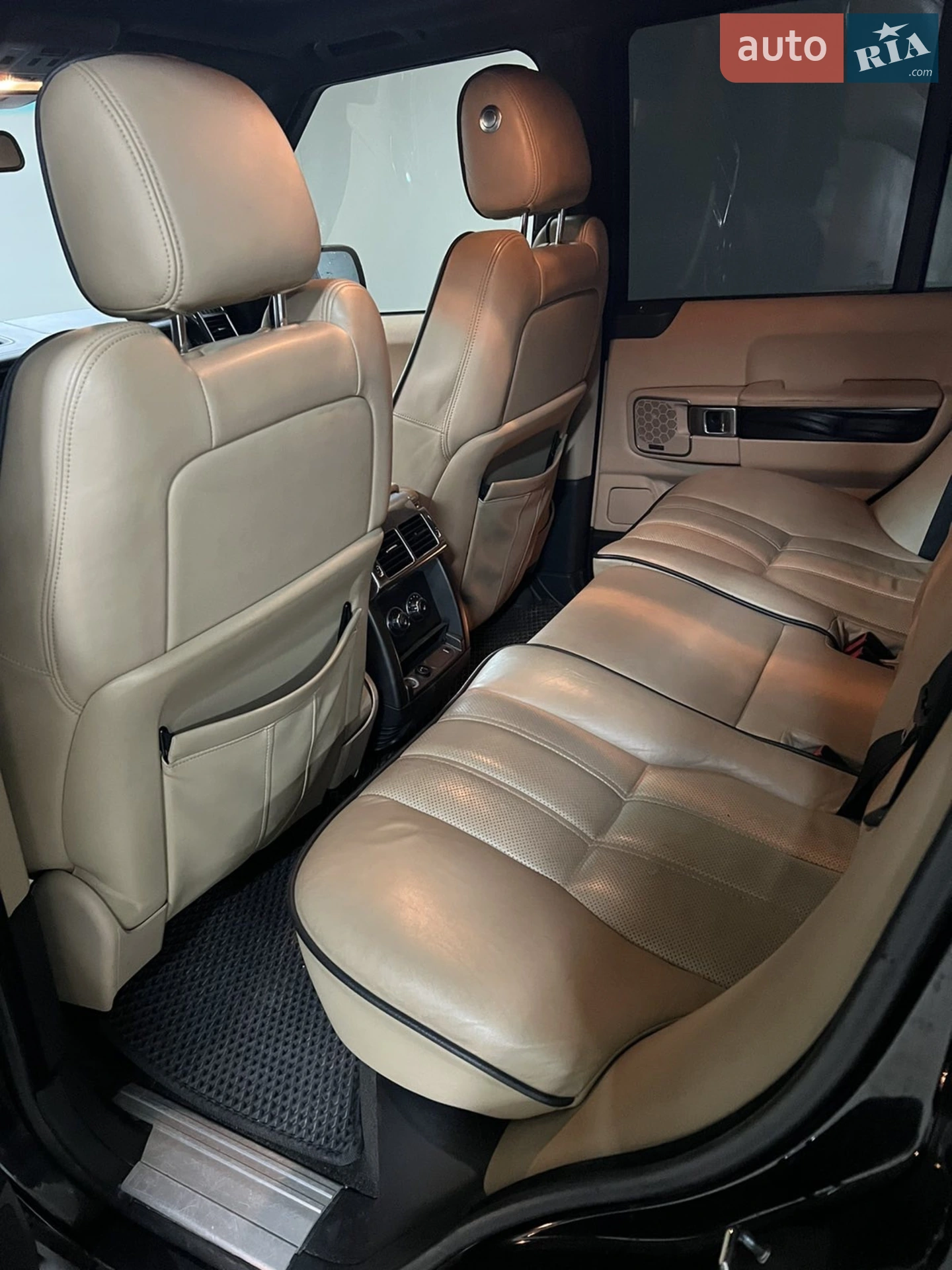 2010 Land Rover Range Rover - мініатюра 11