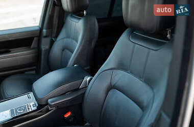 Внедорожник / Кроссовер Land Rover Range Rover 2018 в 