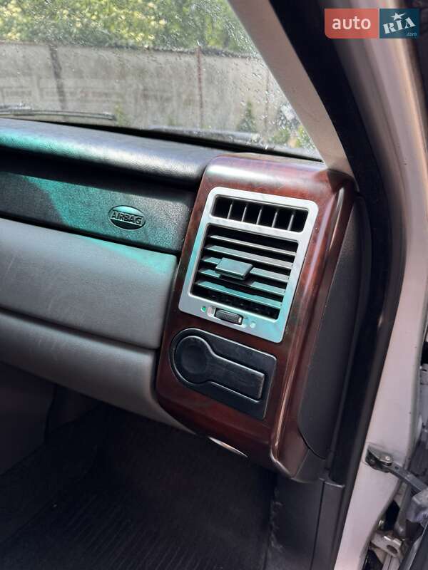 Внедорожник / Кроссовер Land Rover Range Rover 2003 в Ковеле