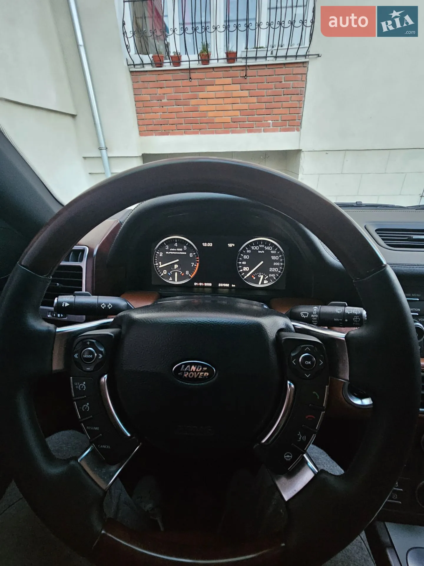 2010 Land Rover Range Rover - мініатюра 11