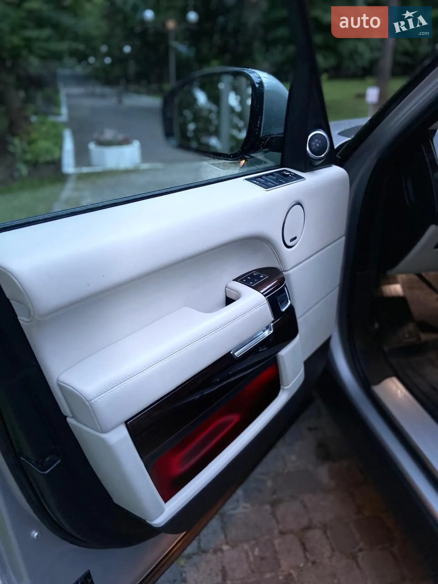 2016 Land Rover Range Rover - мініатюра 18