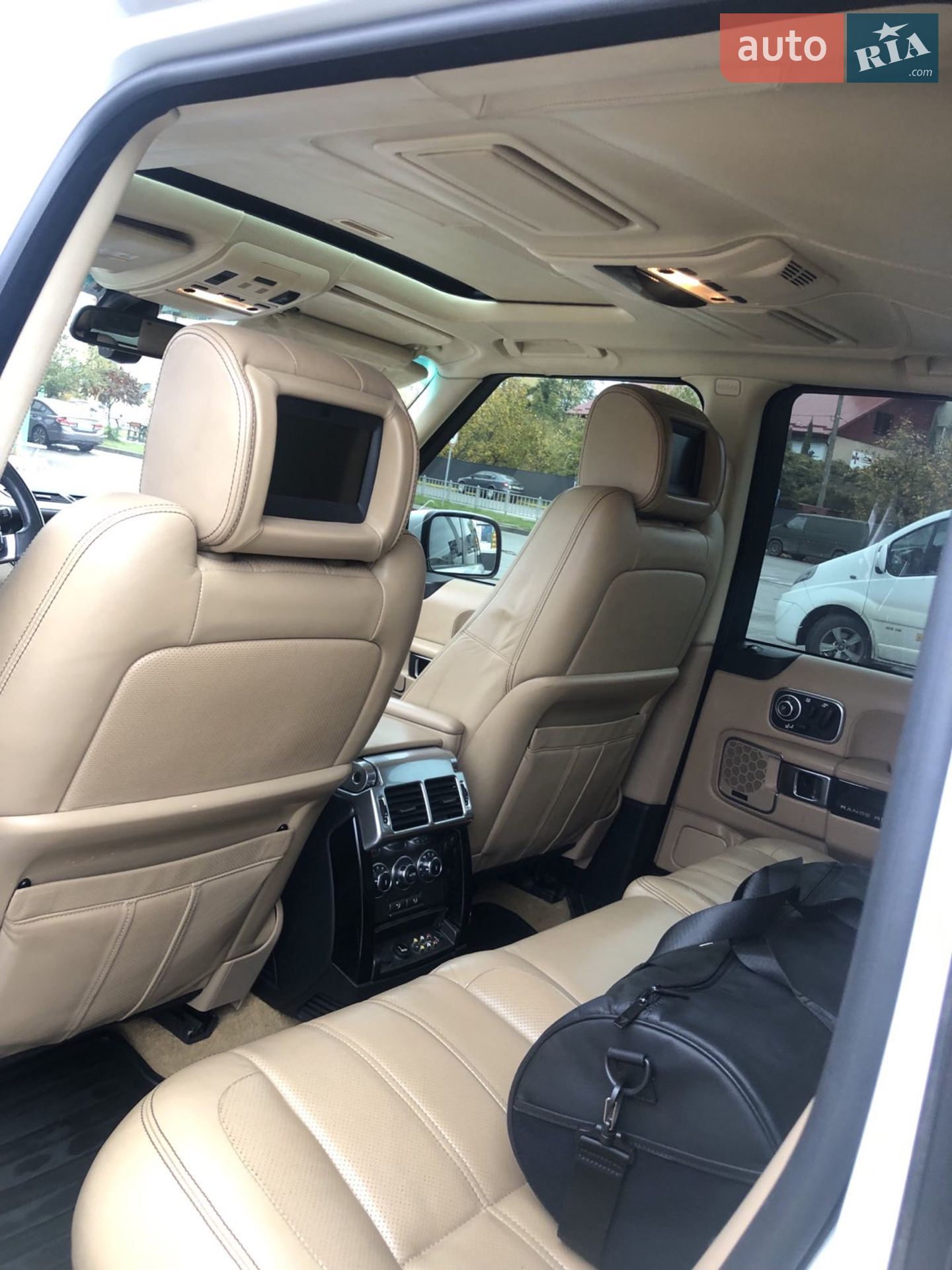 2012 Land Rover Range Rover - мініатюра 23