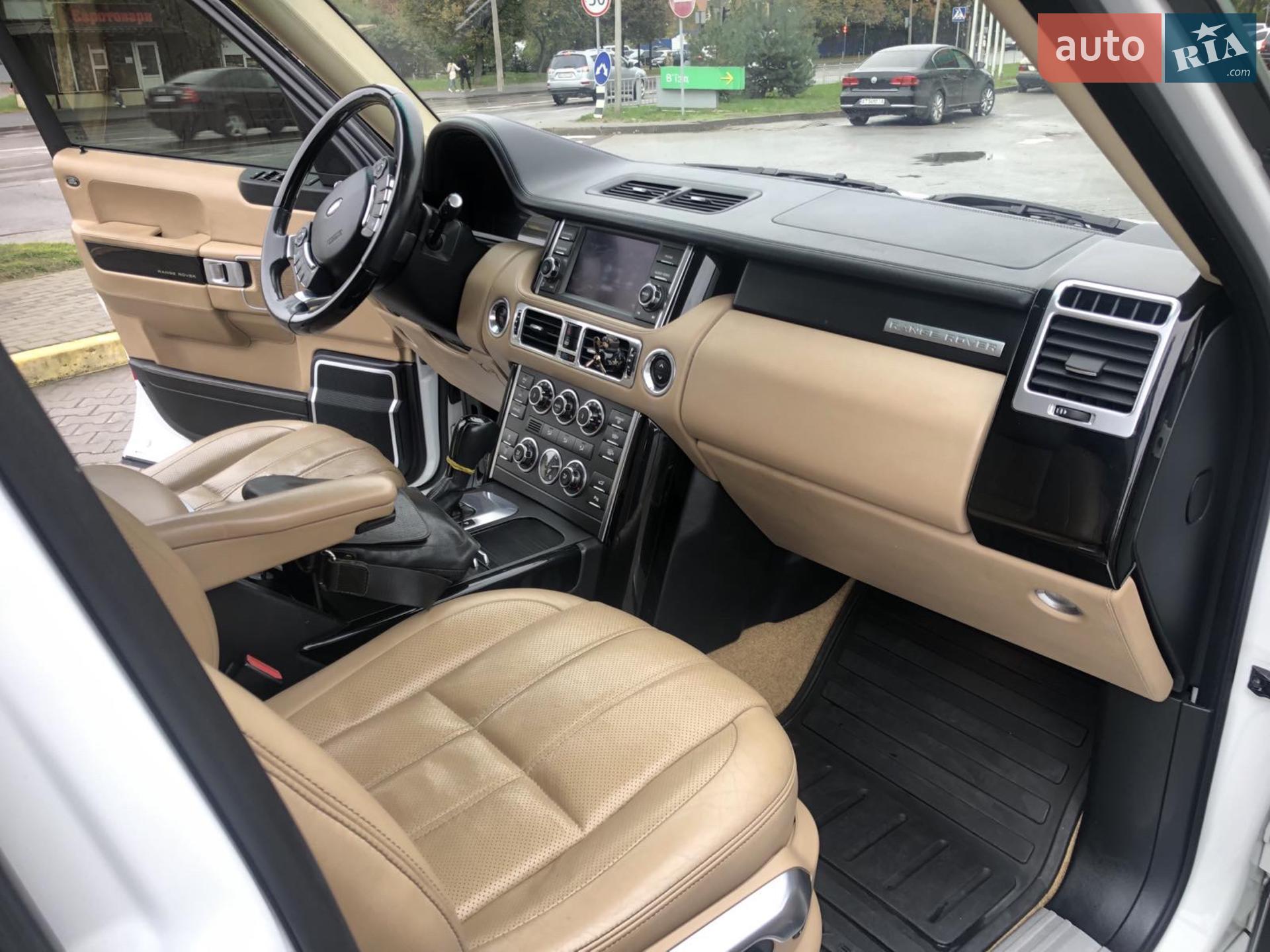 2012 Land Rover Range Rover - мініатюра 32