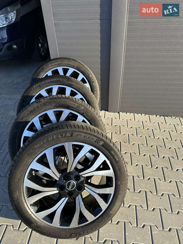 Позашляховик / Кросовер Land Rover Range Rover 2018 в Чернівцях