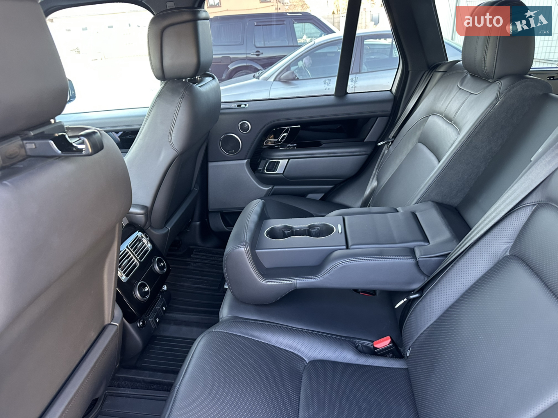 2018 Land Rover Range Rover - мініатюра 18