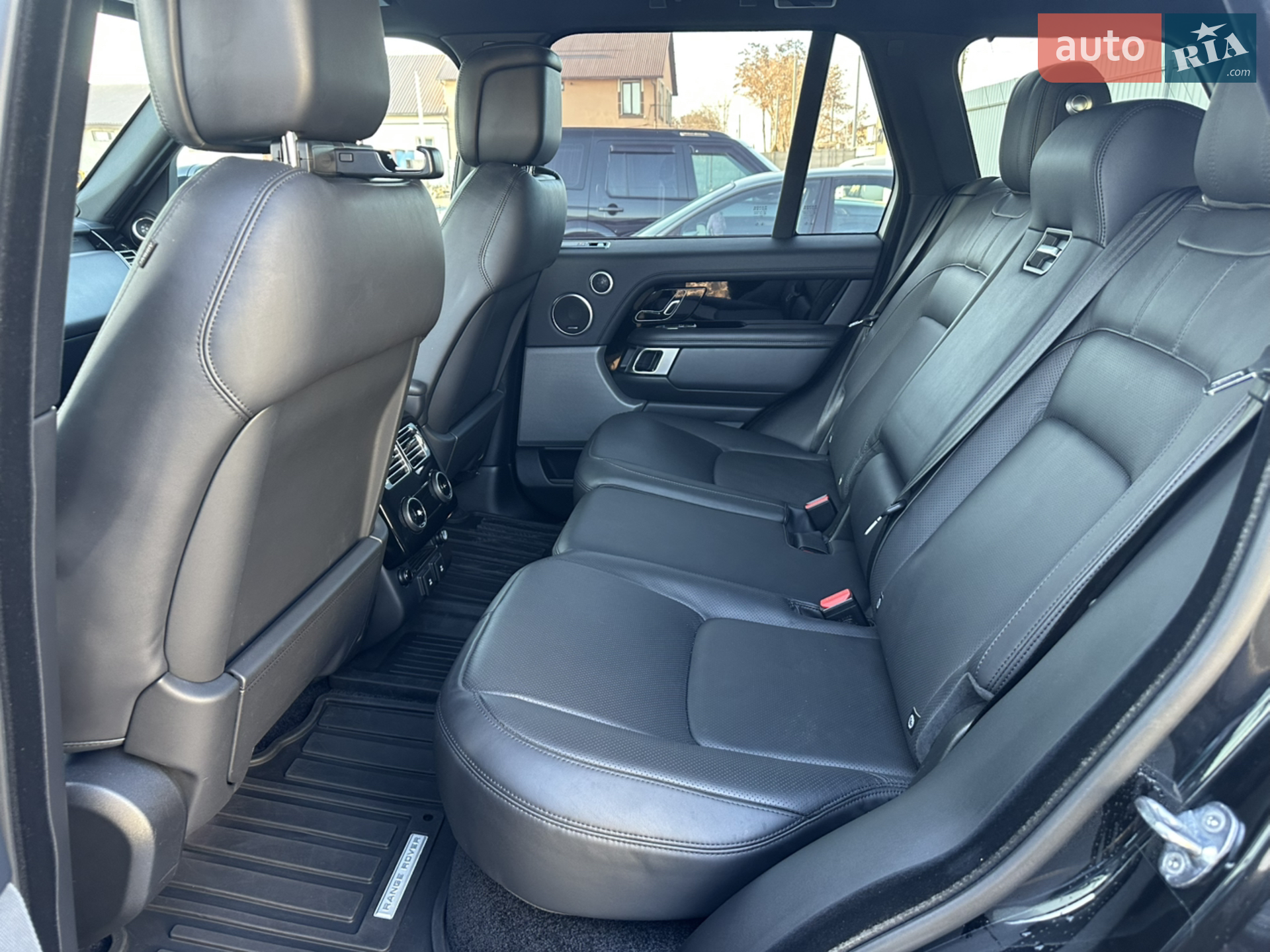 2018 Land Rover Range Rover - мініатюра 15