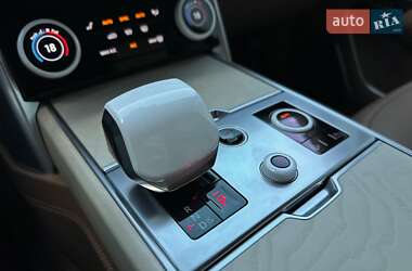 Позашляховик / Кросовер Land Rover Range Rover 2023 в 