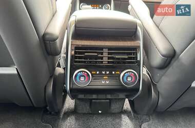 Внедорожник / Кроссовер Land Rover Range Rover 2023 в 