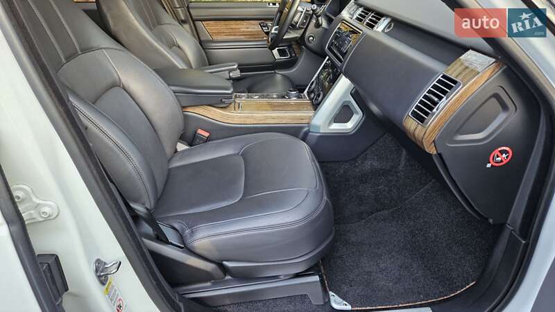 Позашляховик / Кросовер Land Rover Range Rover 2019 в Сваляві