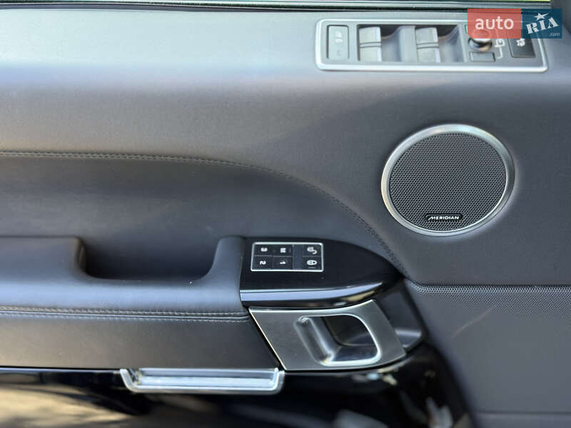 Внедорожник / Кроссовер Land Rover Range Rover 2015 в Одессе фото 23 Внедорожник / Кроссовер Land Rover Range Rover 2015 в Одессе