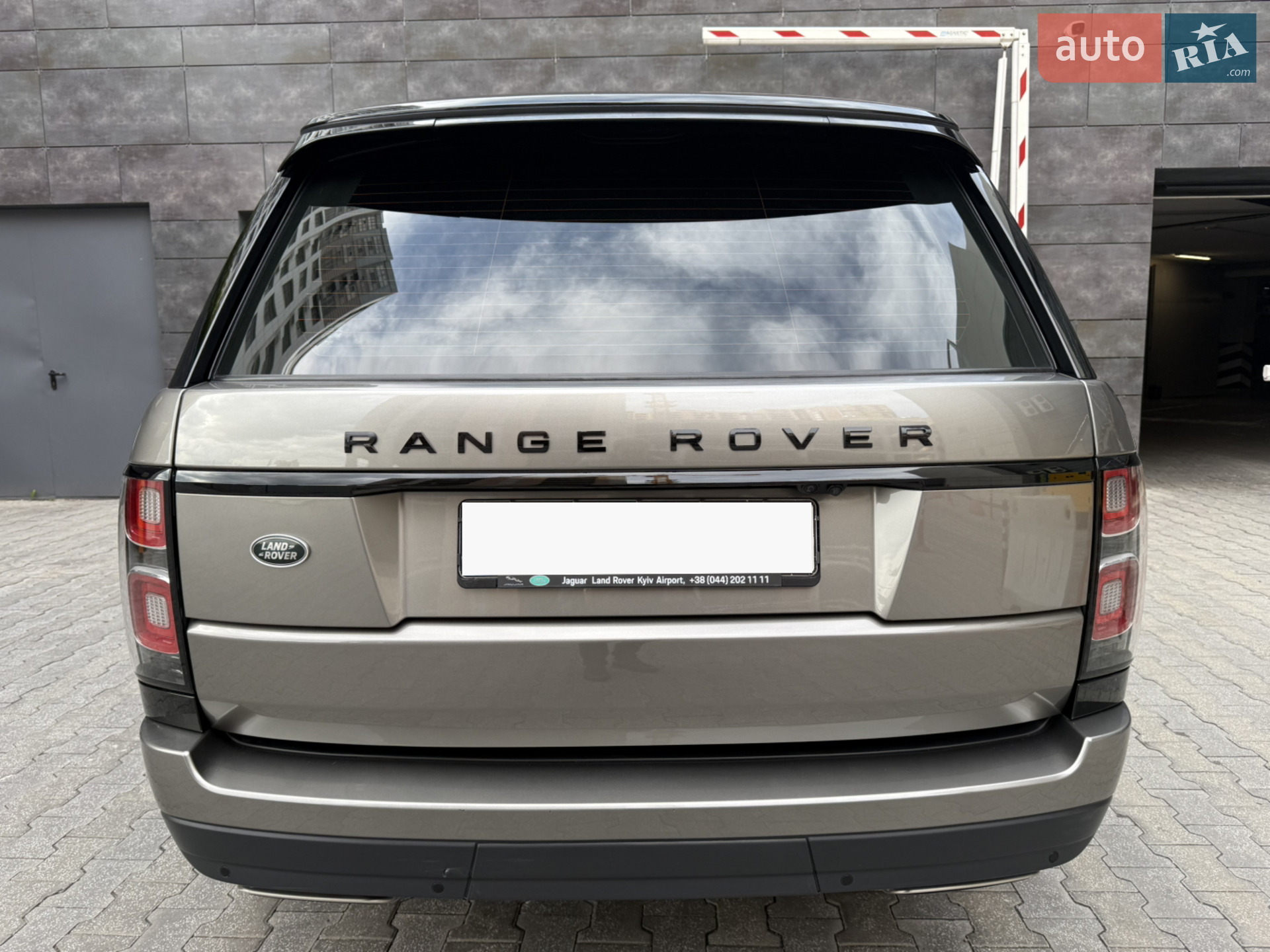 2020 Land Rover Range Rover - мініатюра 18