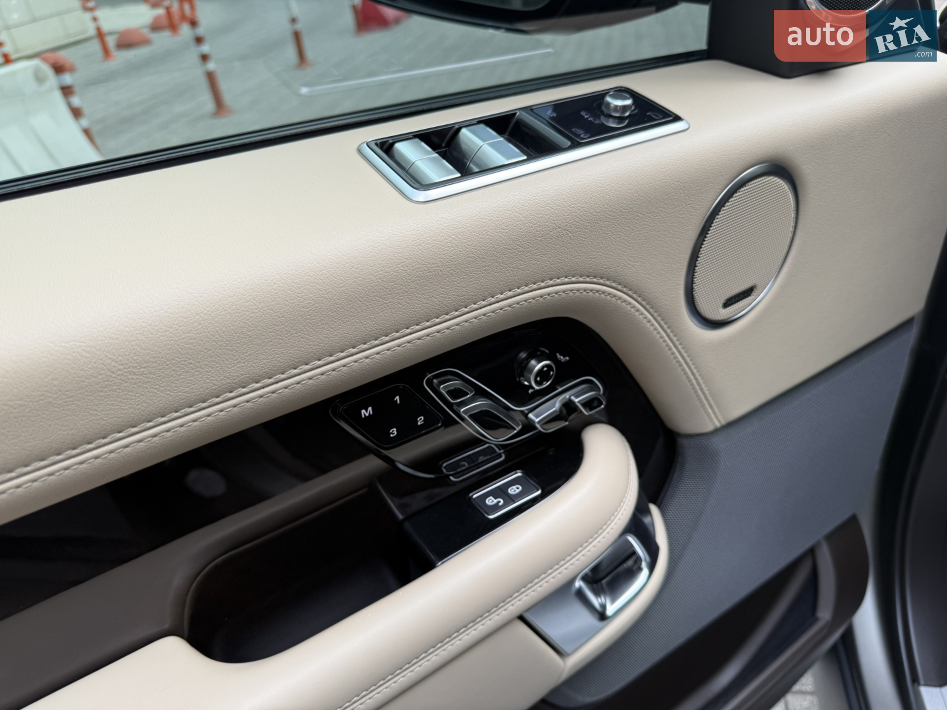 2020 Land Rover Range Rover - мініатюра 30