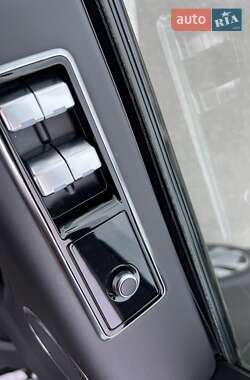 Позашляховик / Кросовер Land Rover Range Rover 2021 в 