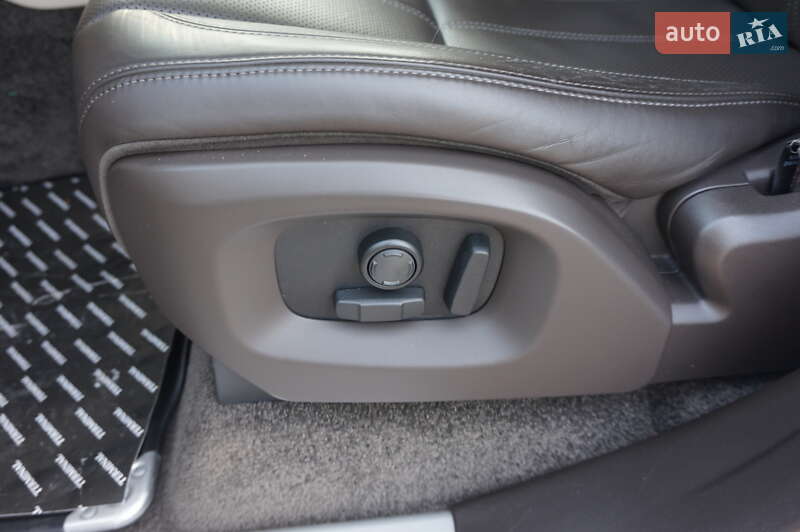 Позашляховик / Кросовер Land Rover Range Rover 2016 в Одесі