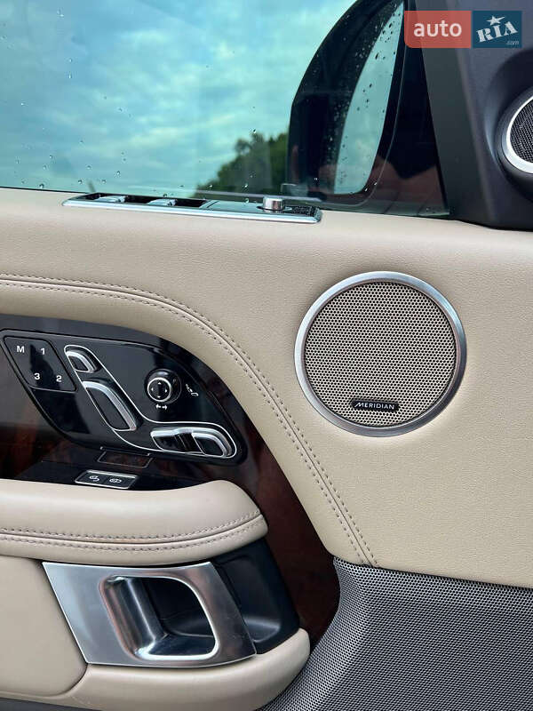 Внедорожник / Кроссовер Land Rover Range Rover 2018 в Луцке