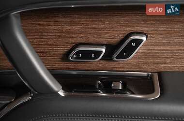 Внедорожник / Кроссовер Land Rover Range Rover 2022 в 