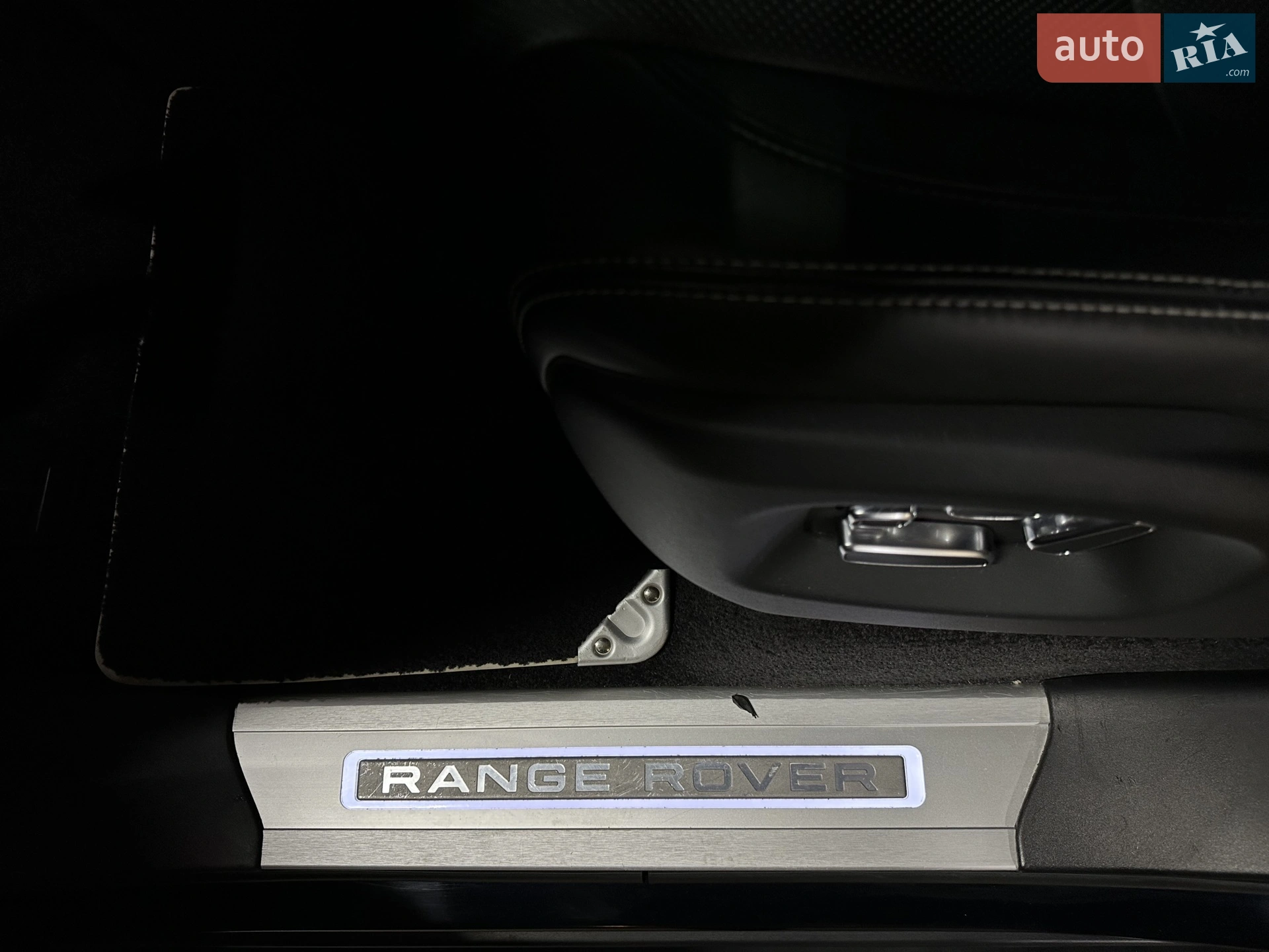 2013 Land Rover Range Rover - мініатюра 29
