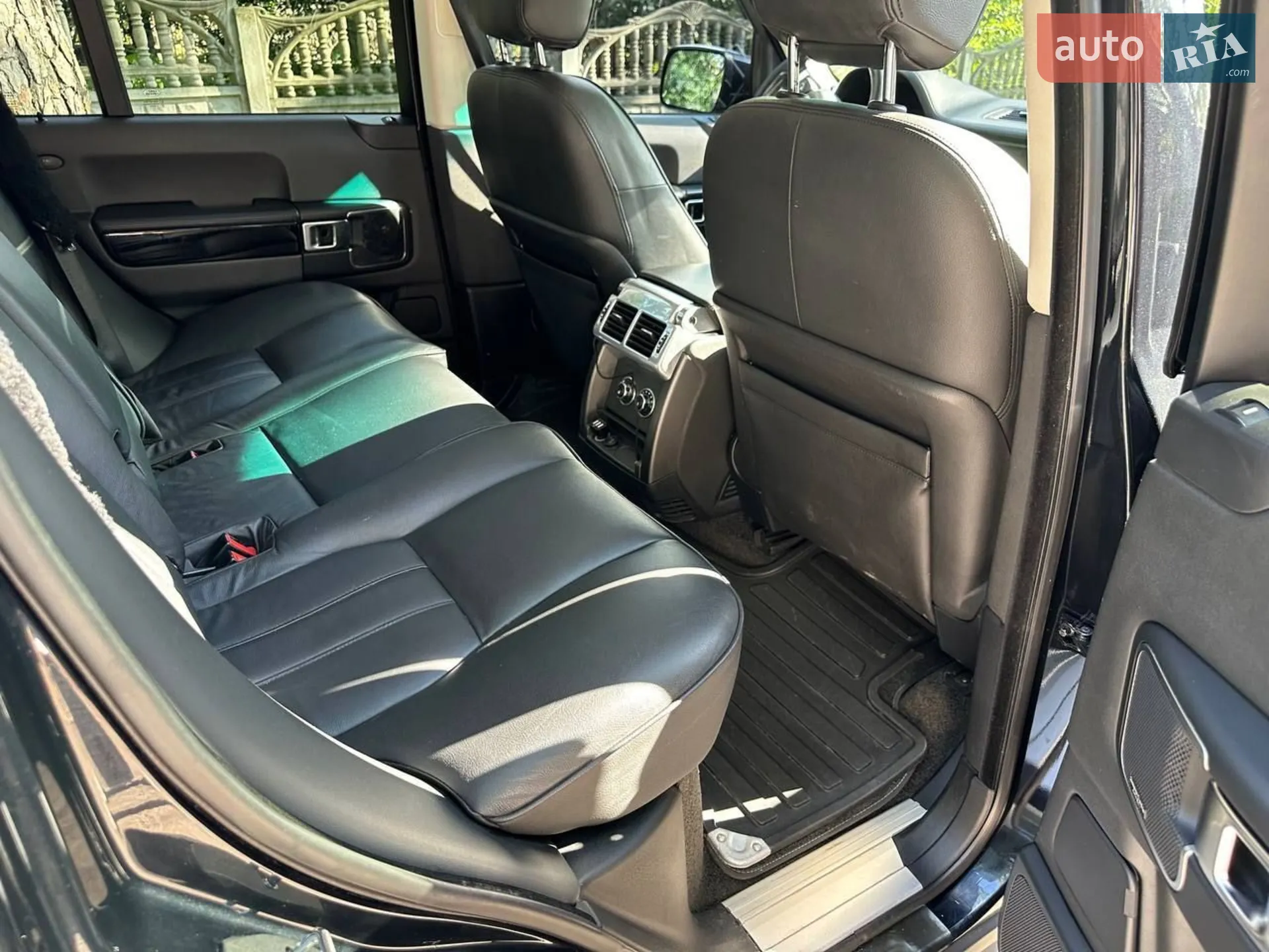 2011 Land Rover Range Rover - мініатюра 20