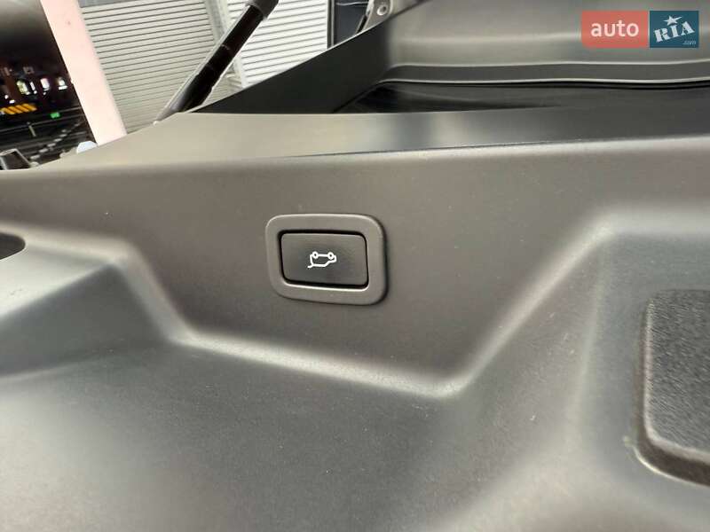 Внедорожник / Кроссовер Land Rover Range Rover 2014 в Киеве