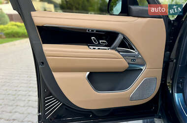 Внедорожник / Кроссовер Land Rover Range Rover 2024 в 