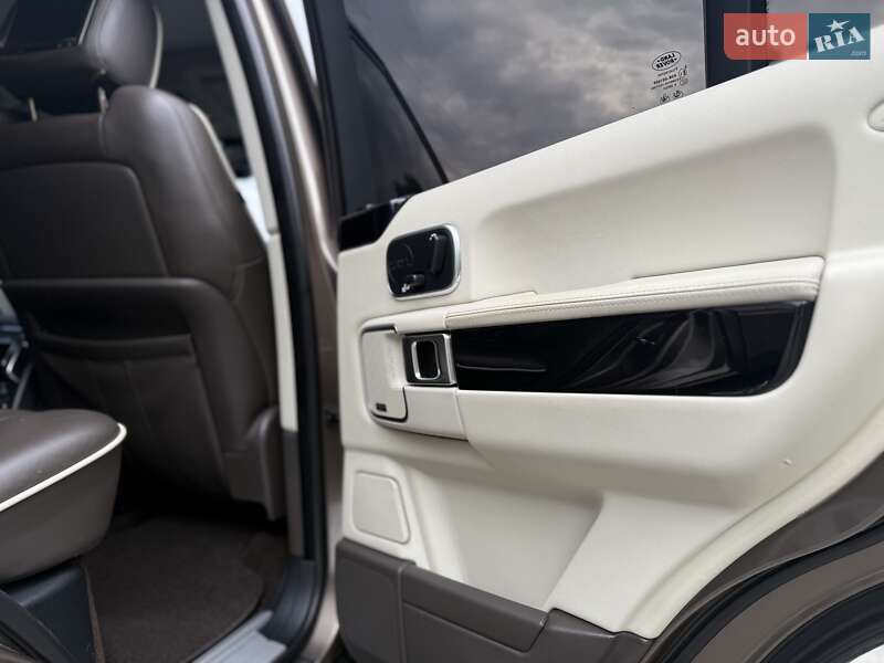Внедорожник / Кроссовер Land Rover Range Rover 2011 в Киеве