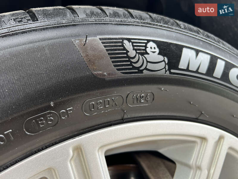 Позашляховик / Кросовер Land Rover Range Rover 2010 в Києві