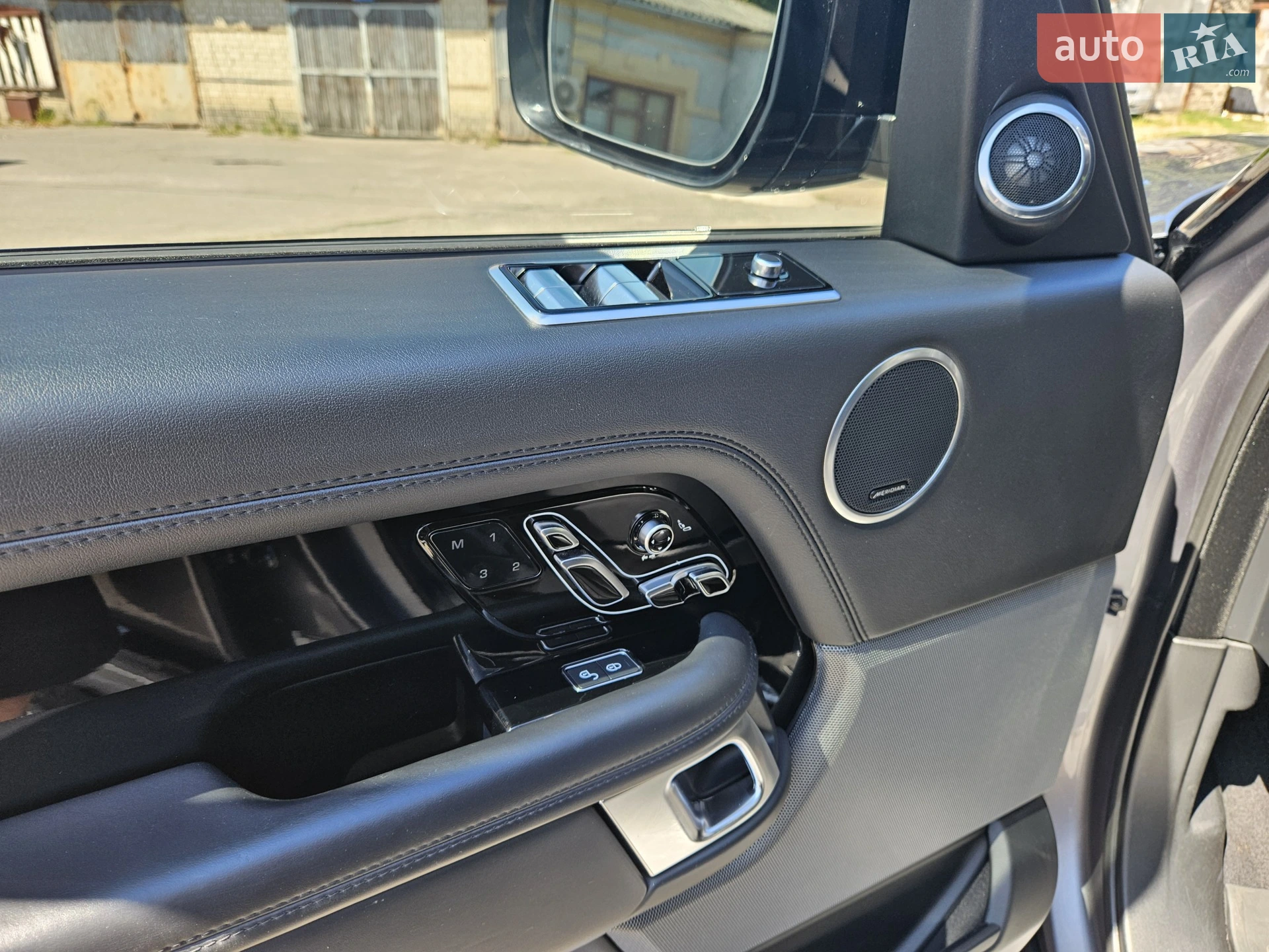 2019 Land Rover Range Rover - мініатюра 16