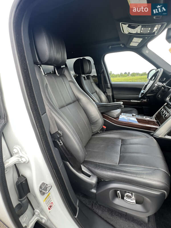 Внедорожник / Кроссовер Land Rover Range Rover 2015 в Дубно