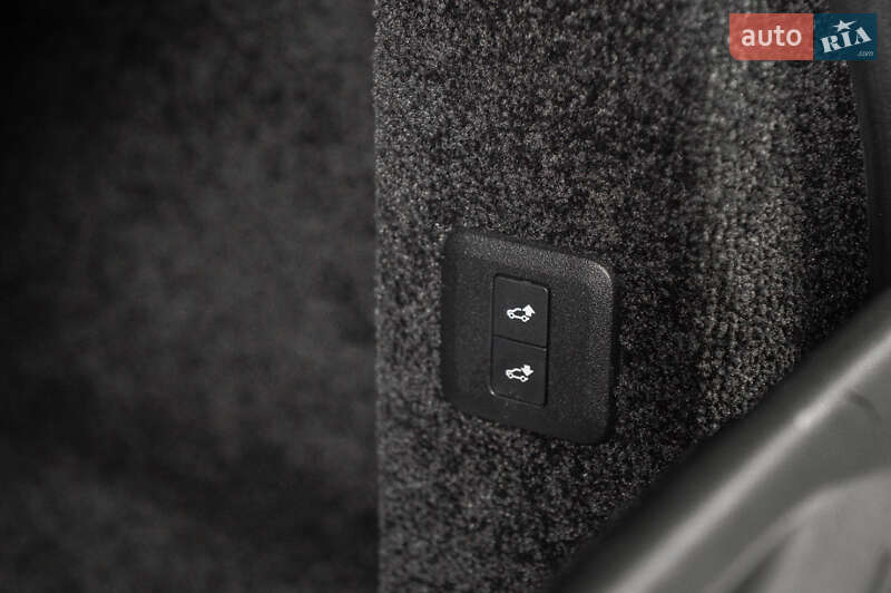 Позашляховик / Кросовер Land Rover Range Rover 2018 в Одесі