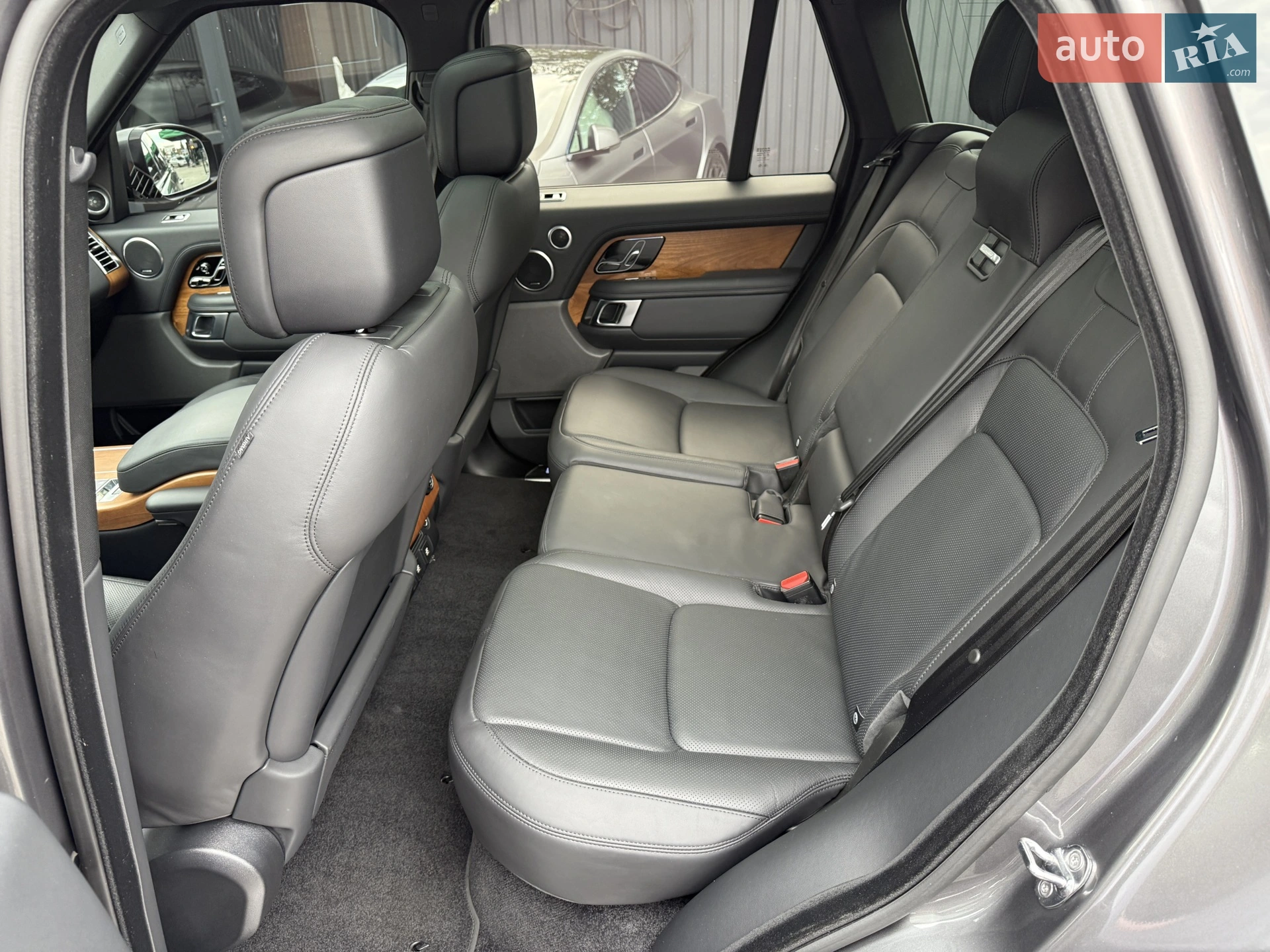 2019 Land Rover Range Rover - мініатюра 27