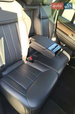 Позашляховик / Кросовер Land Rover Range Rover 2023 в 