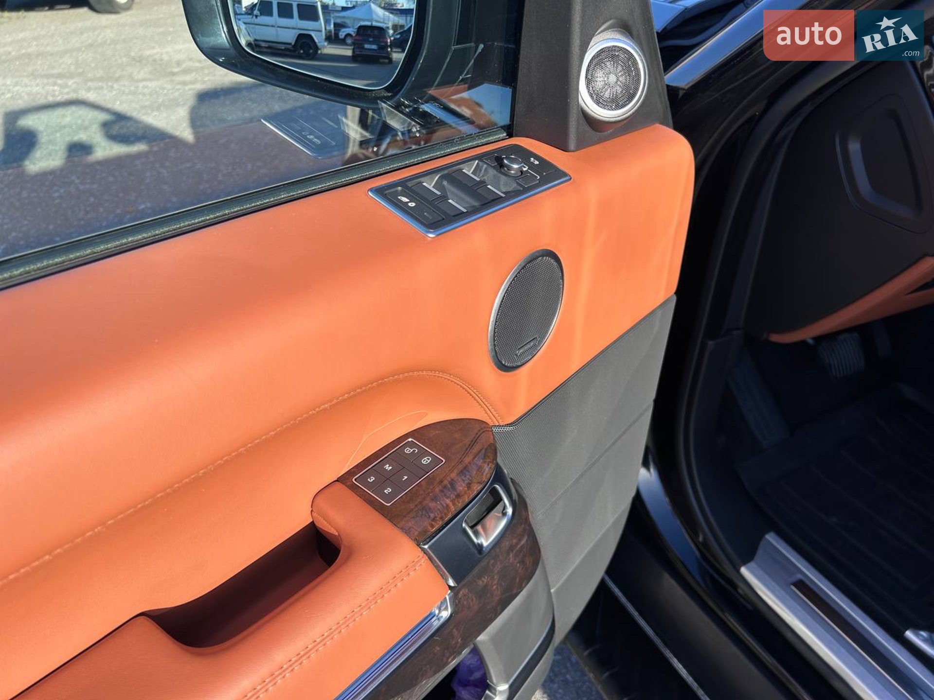 2017 Land Rover Range Rover - мініатюра 28