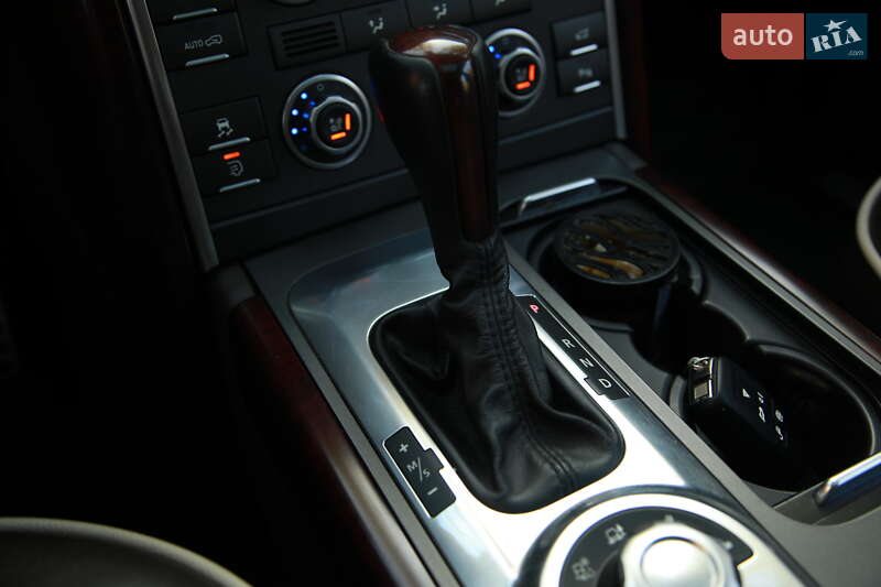 Внедорожник / Кроссовер Land Rover Range Rover 2010 в Харькове