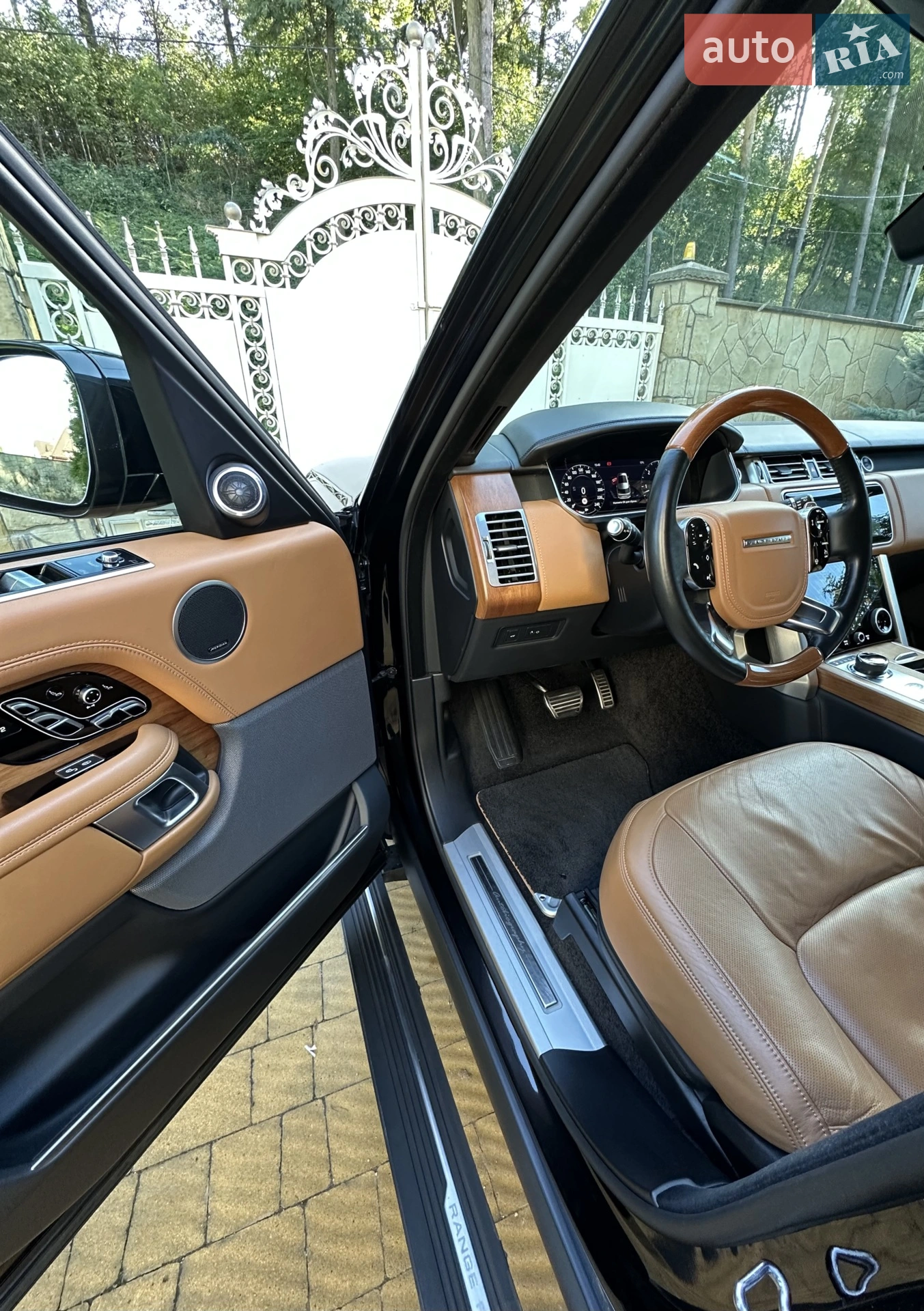 2020 Land Rover Range Rover - мініатюра 19